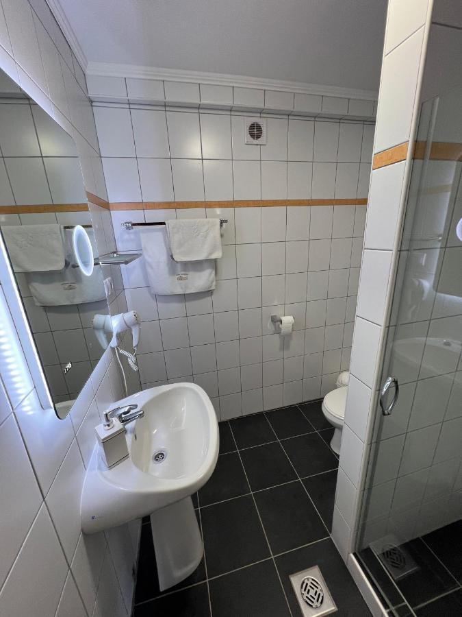 Hotel Kuria Vendeghaz Poroszló Exterior foto