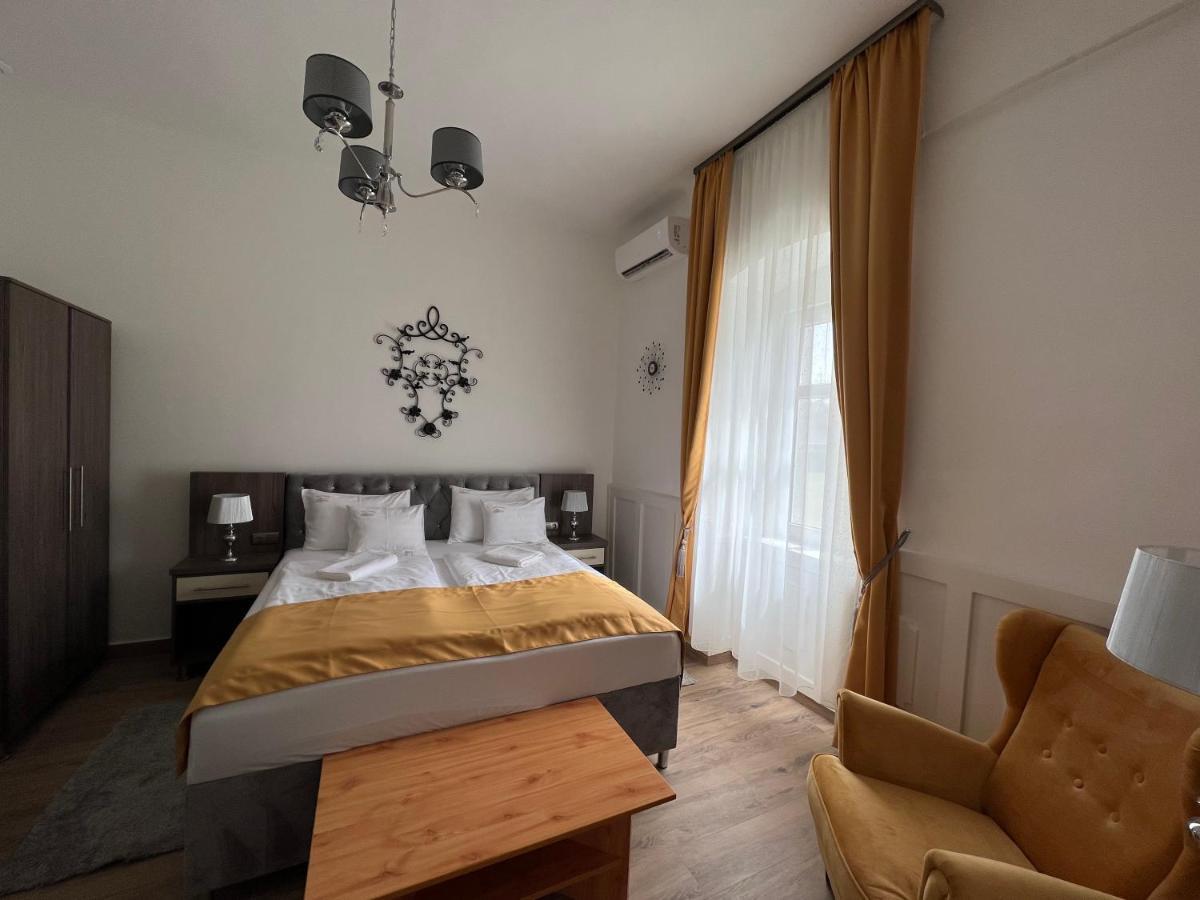 Hotel Kuria Vendeghaz Poroszló Exterior foto
