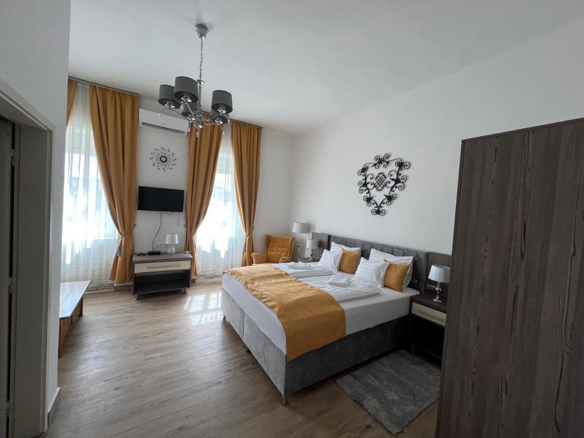 Hotel Kuria Vendeghaz Poroszló Exterior foto